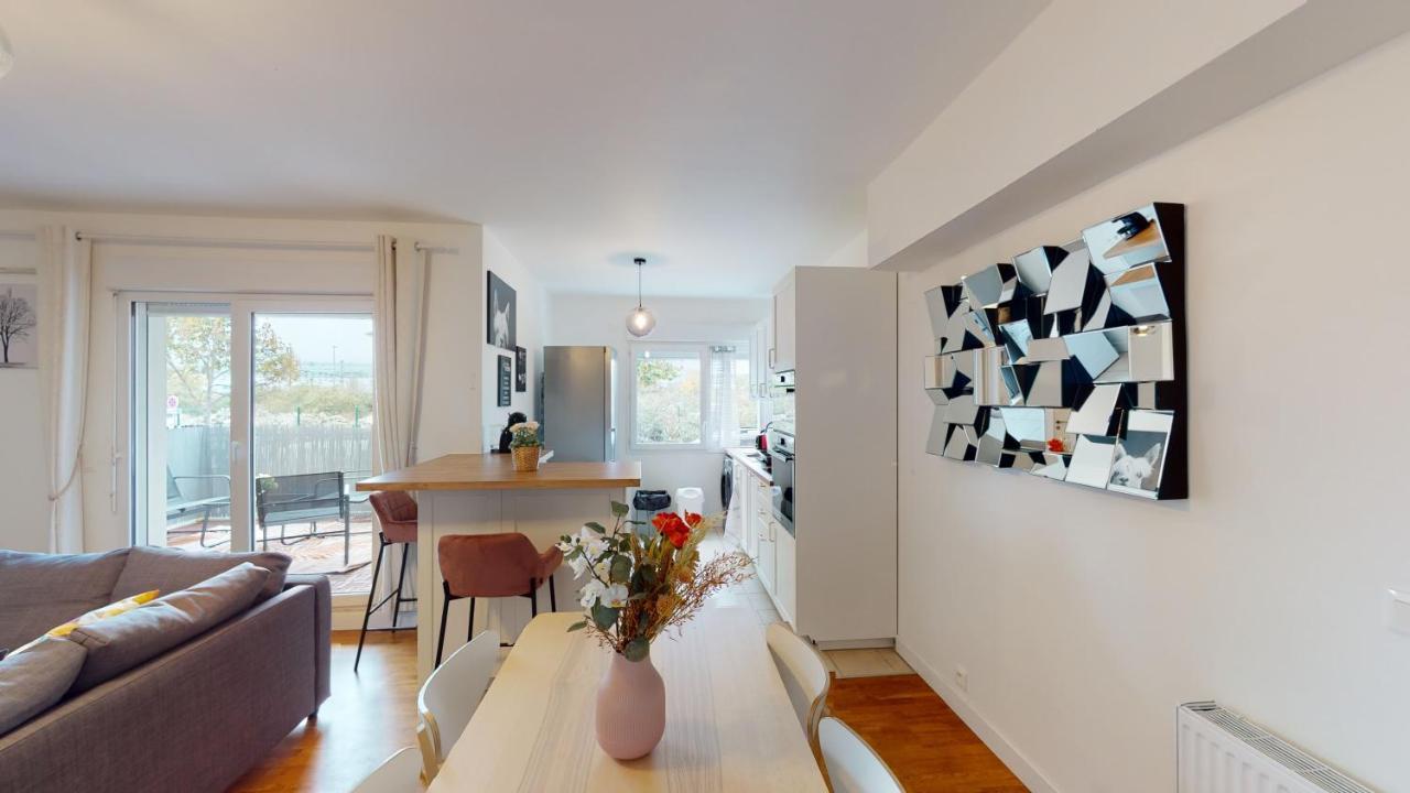 Live Like A Local Stylish 2Br With Balcony & Parking Διαμέρισμα Σαιν-Ντενί Εξωτερικό φωτογραφία