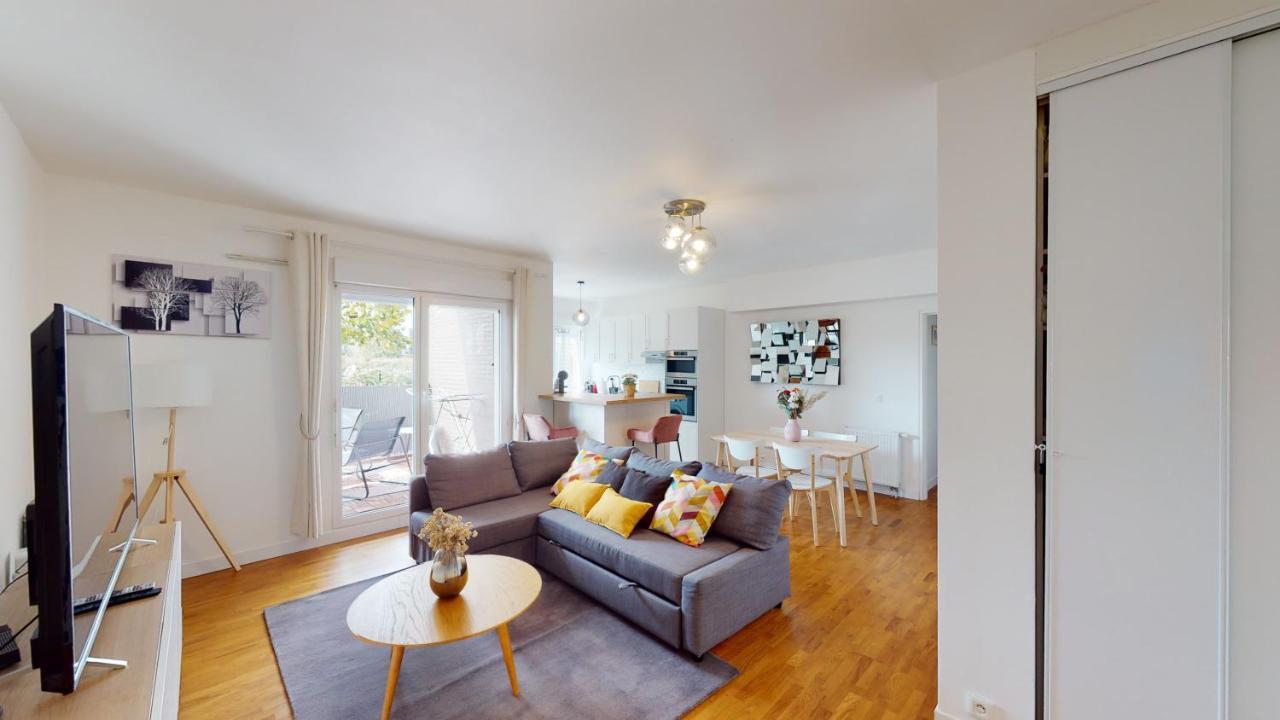 Live Like A Local Stylish 2Br With Balcony & Parking Διαμέρισμα Σαιν-Ντενί Εξωτερικό φωτογραφία